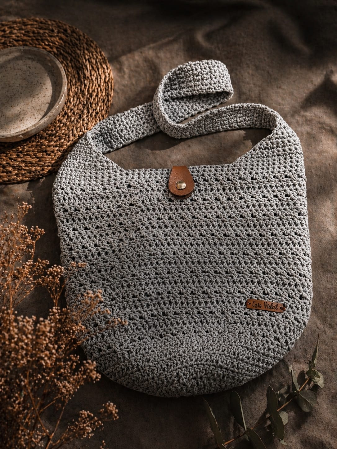 Bolsa Duda cinza artesanal em crochê