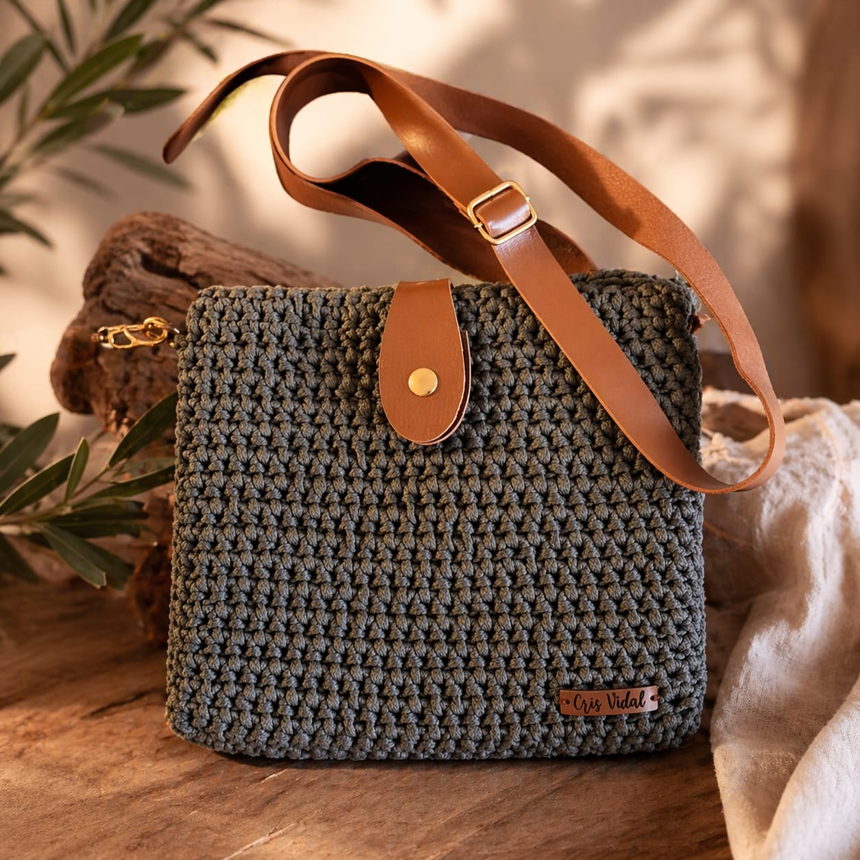 Bolsa Neblina artesanal em crochê